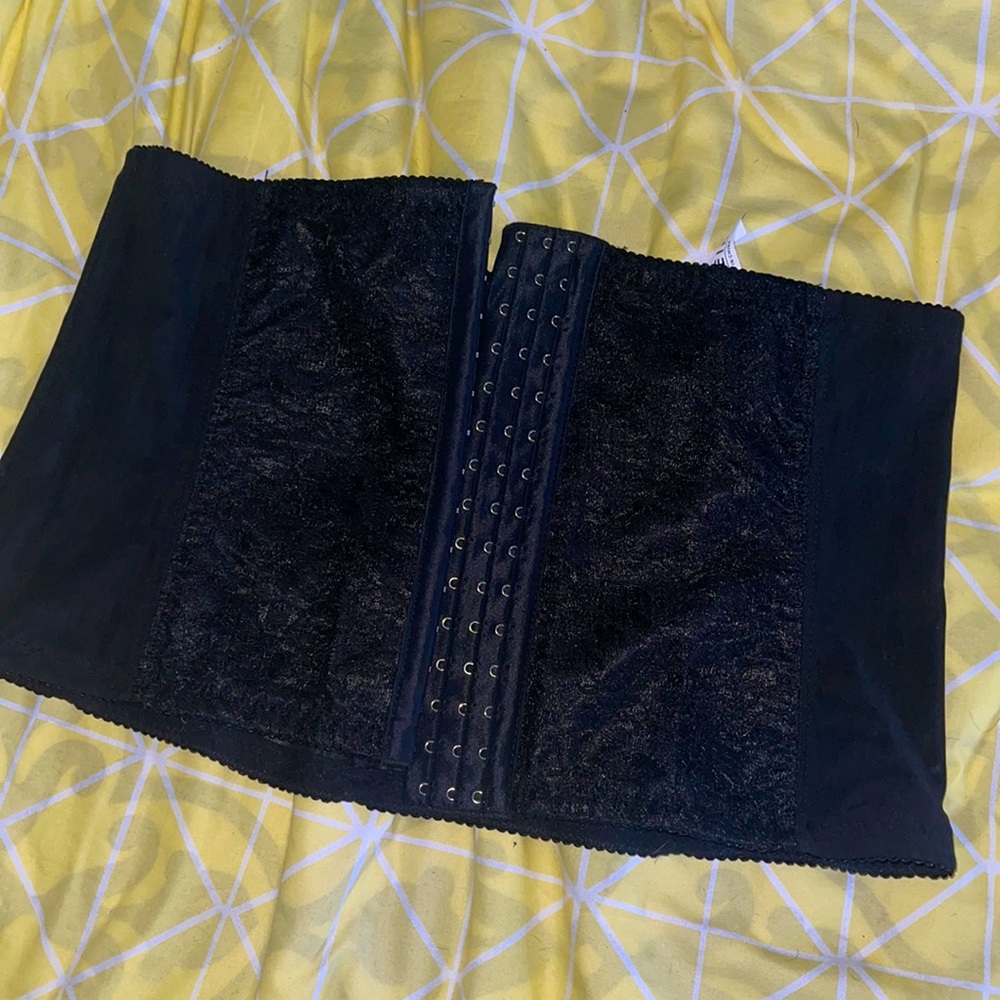 Waist trainer
